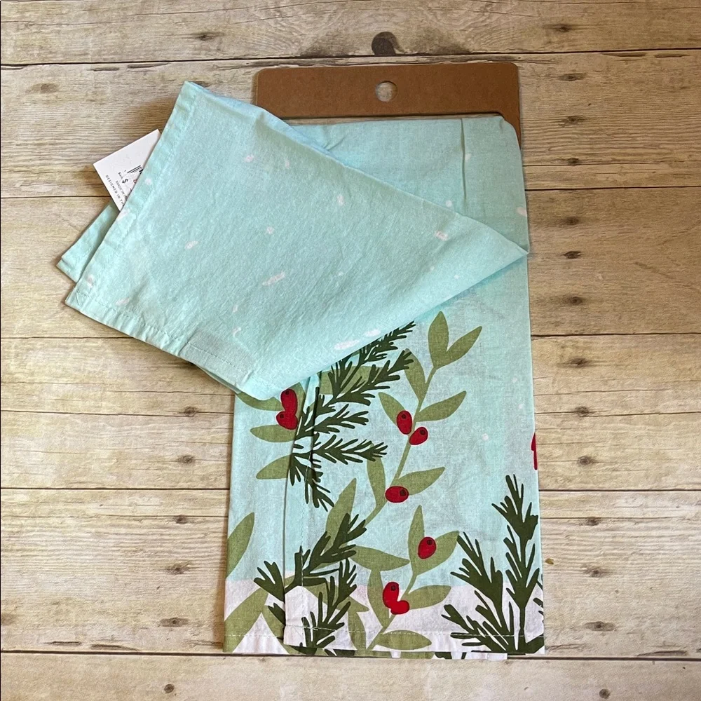 NWT Beautiful Cardinal Bird Cotton Kitchen Towel